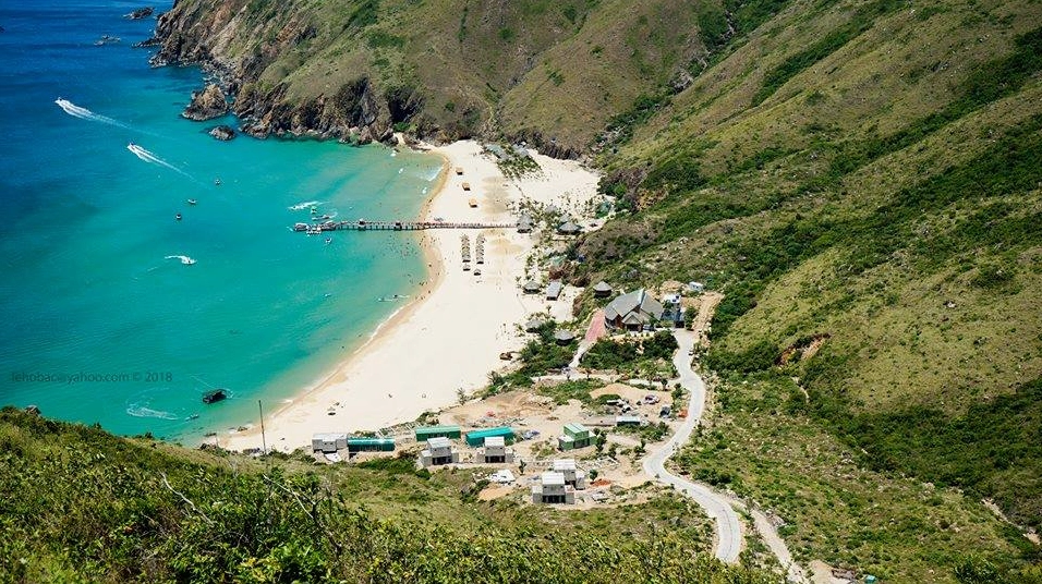 Bãi biển Kỳ Co xanh ngát nhìn từ trên cao