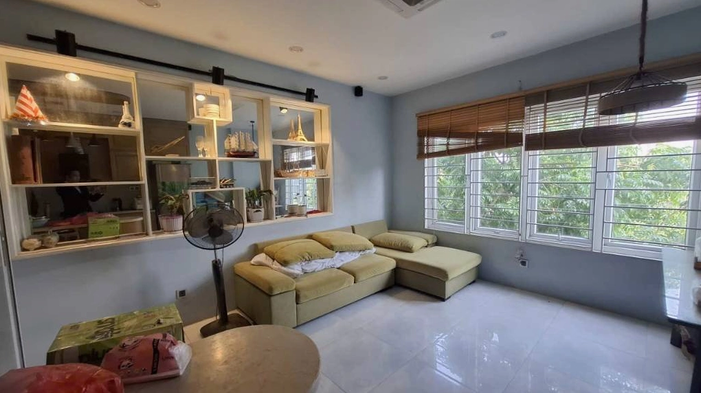 Bán nhà mặt phố Vân Canh, Nam Từ Liêm, vị trí vàng, nhà 5 tầng, 52m2, mt rộng, view hồ , 16 tỷ