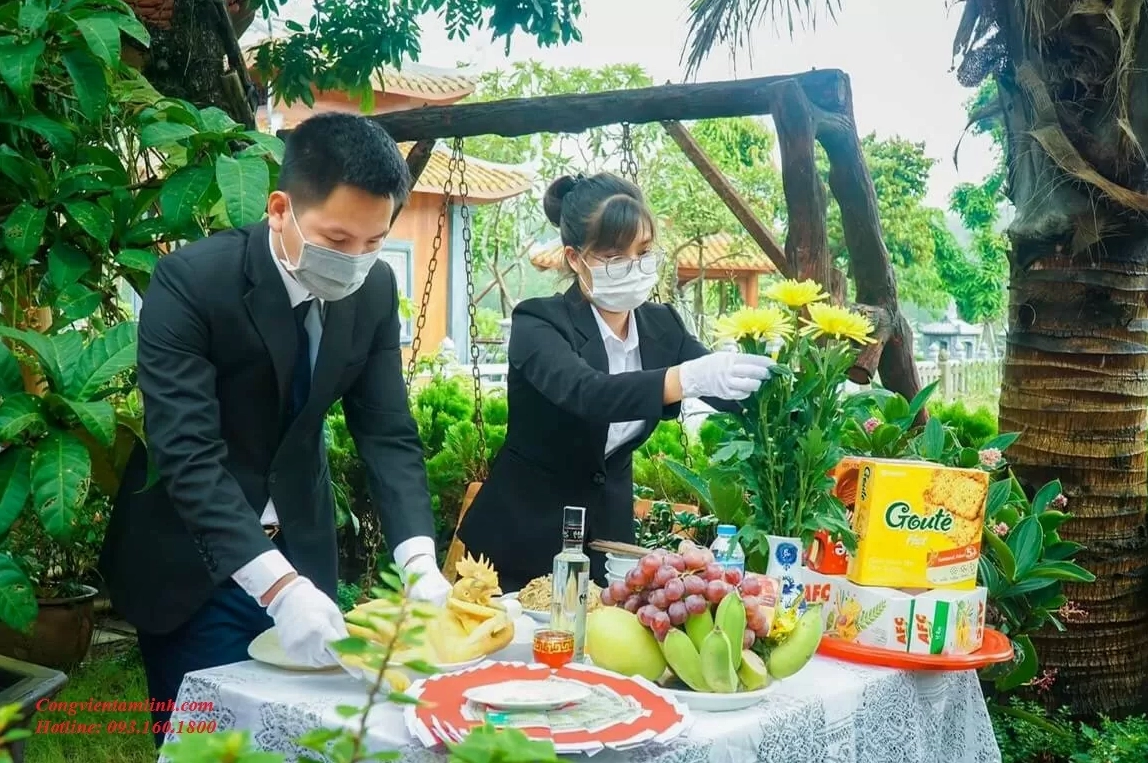 Bàn thờ gia tiên trong lễ Giao thừa