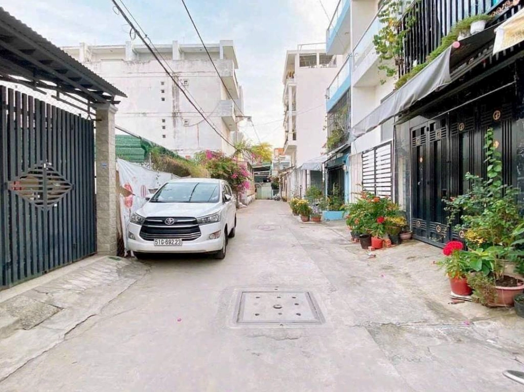 Cần bán gấp nhà đường Lê Đình Cẩn, Bình Tân, DT 56m2, giá hơn 1 tỷ