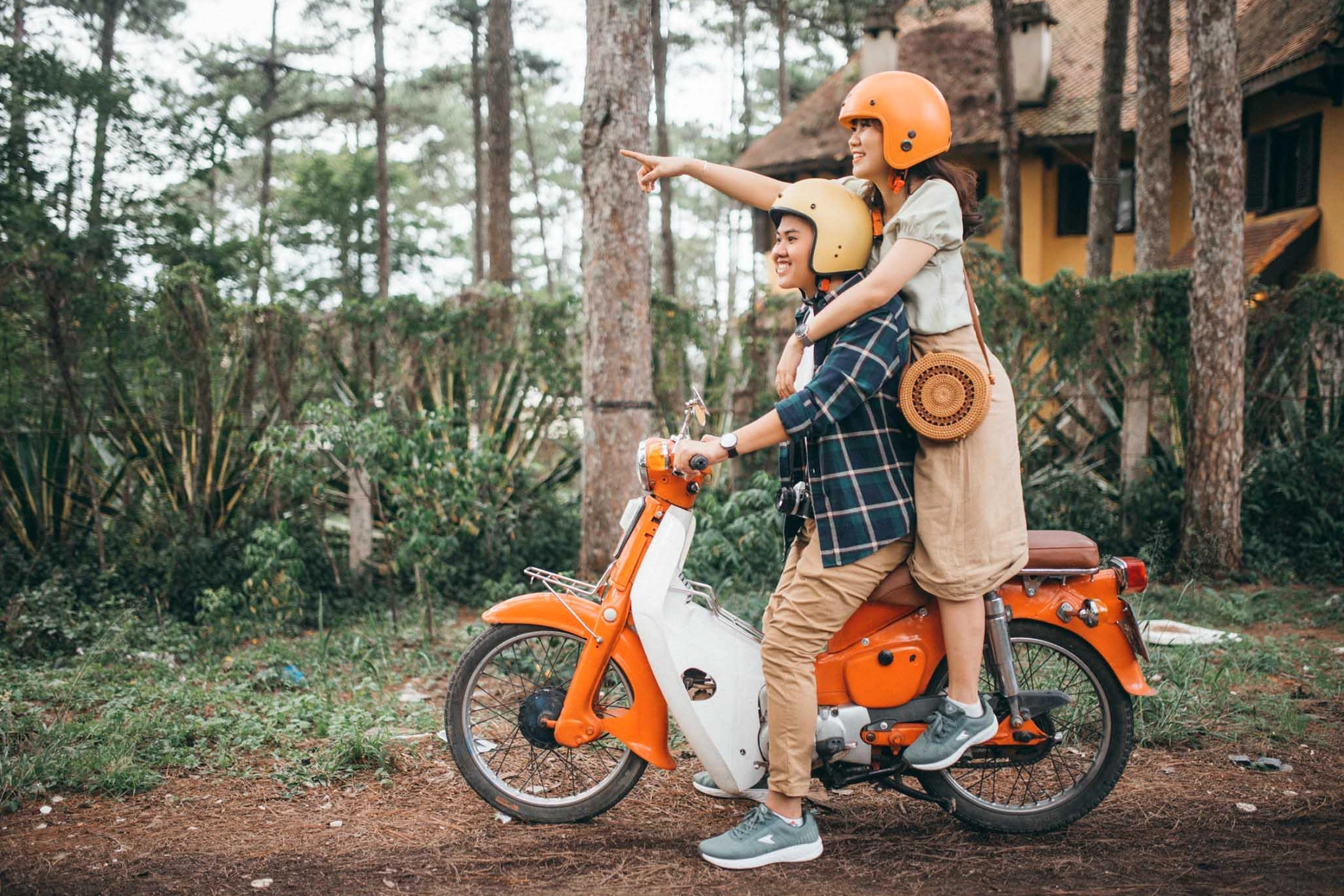 Chi tiết trang trí tinh xảo tại Chùa Linh Phước