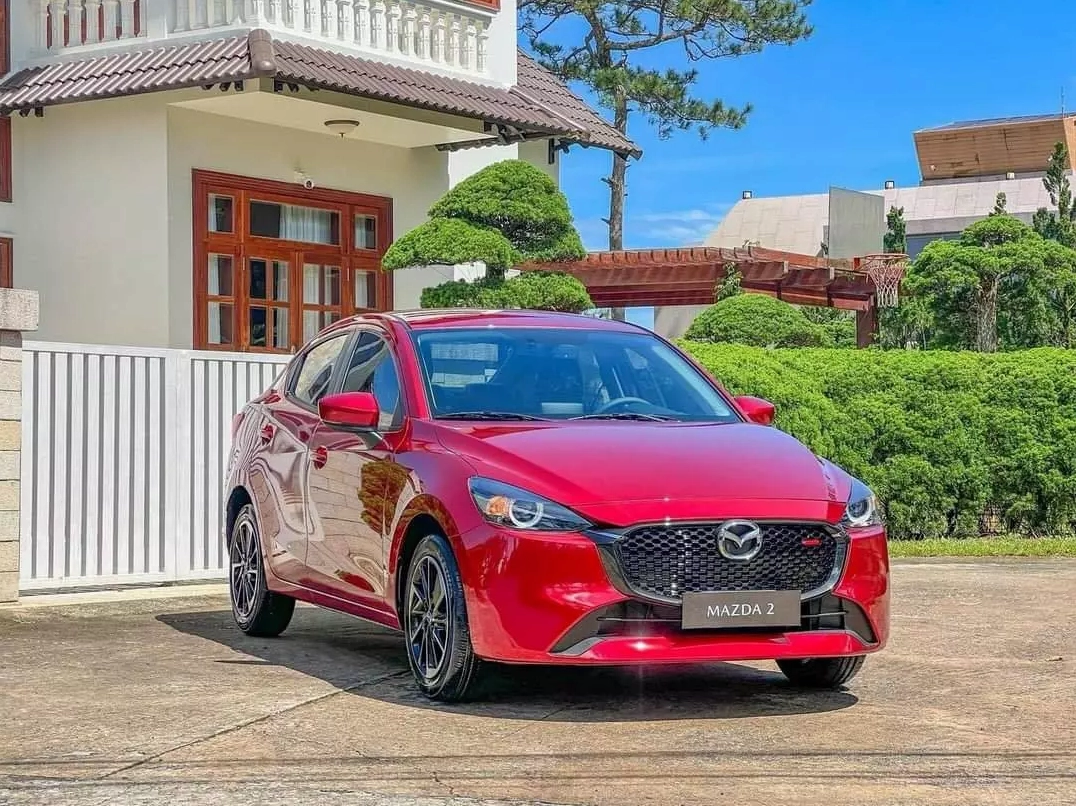 Giá xe Mazda 2 mới nhất tại Việt Nam.