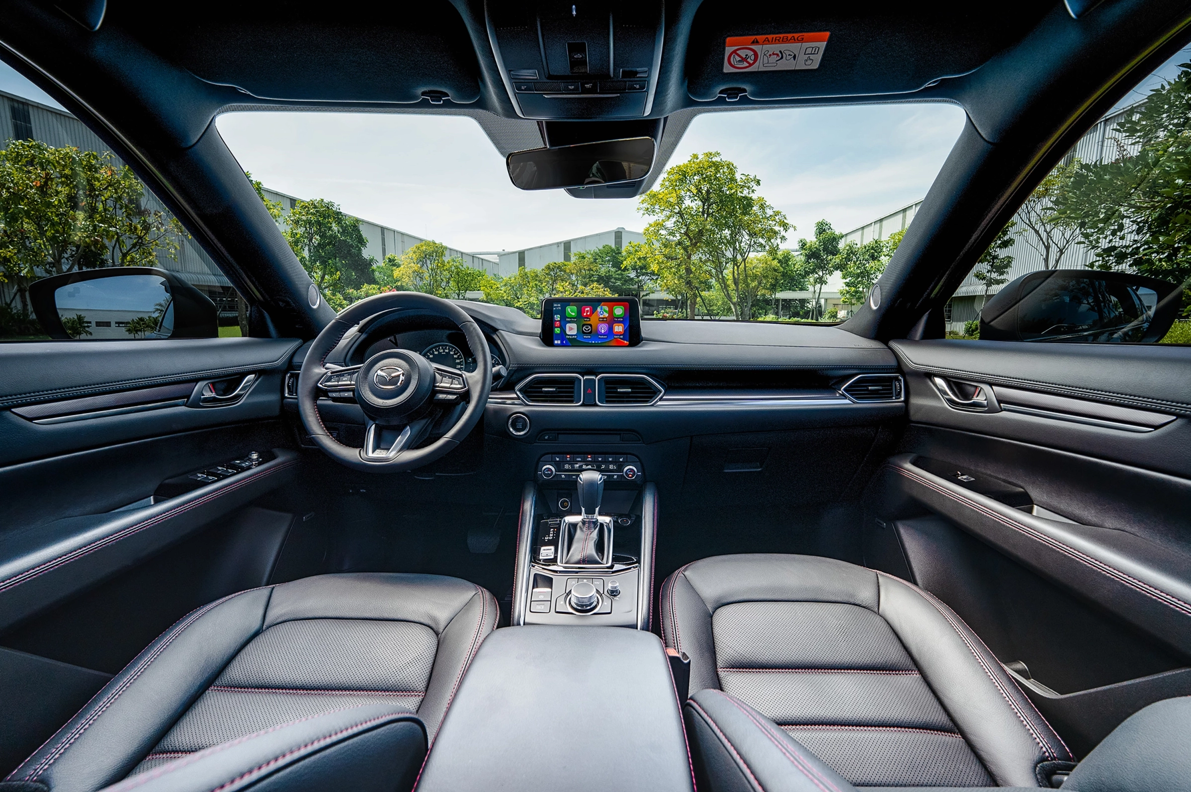 Hàng ghế sau rộng rãi và thoải mái trên Mazda CX-5