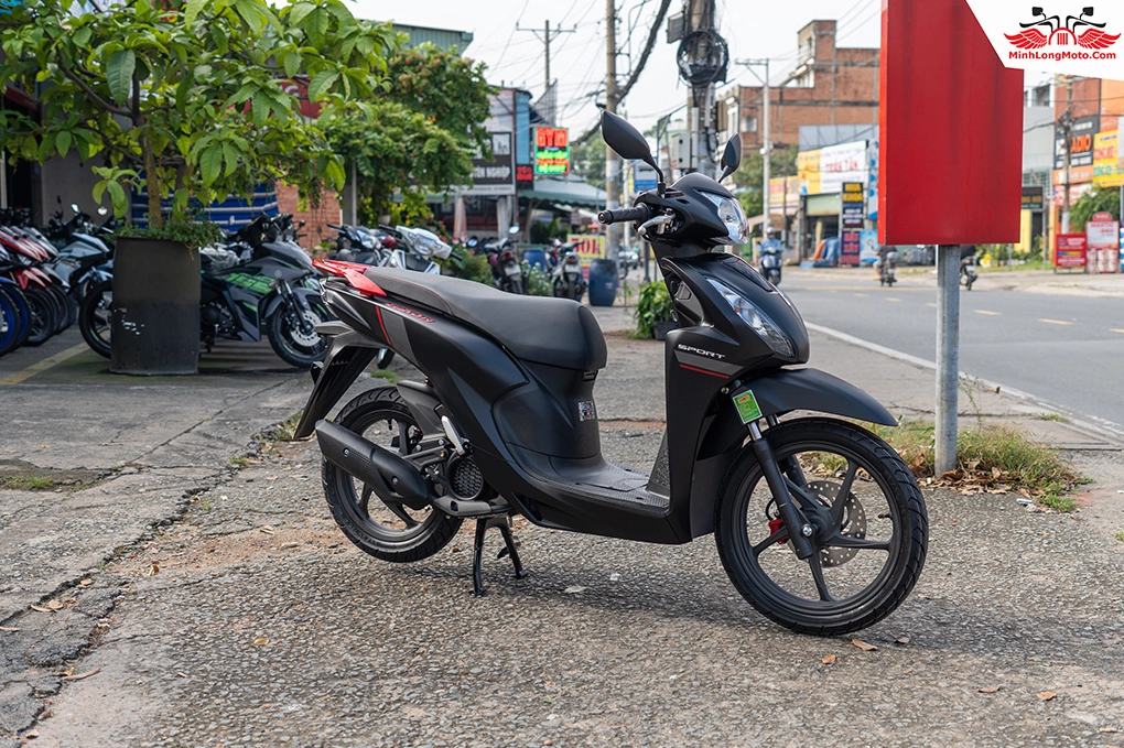 Honda Vision đen