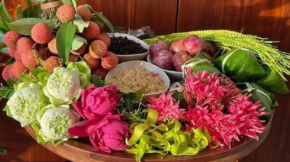 Mâm cúng truyền thống cho ngày mùng 1