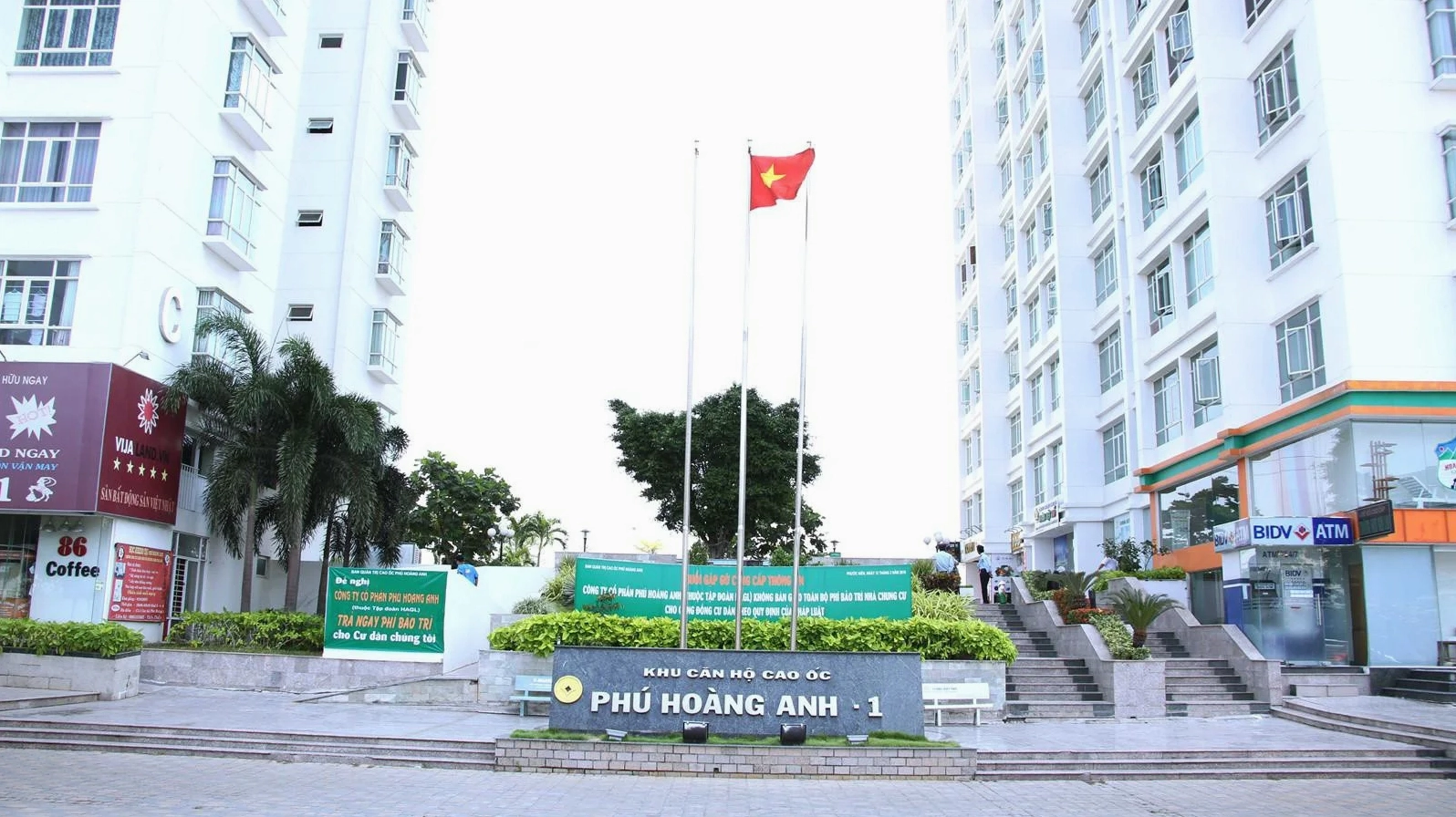 Mặt tiền chung cư Phú Hoàng Anh Quận 7