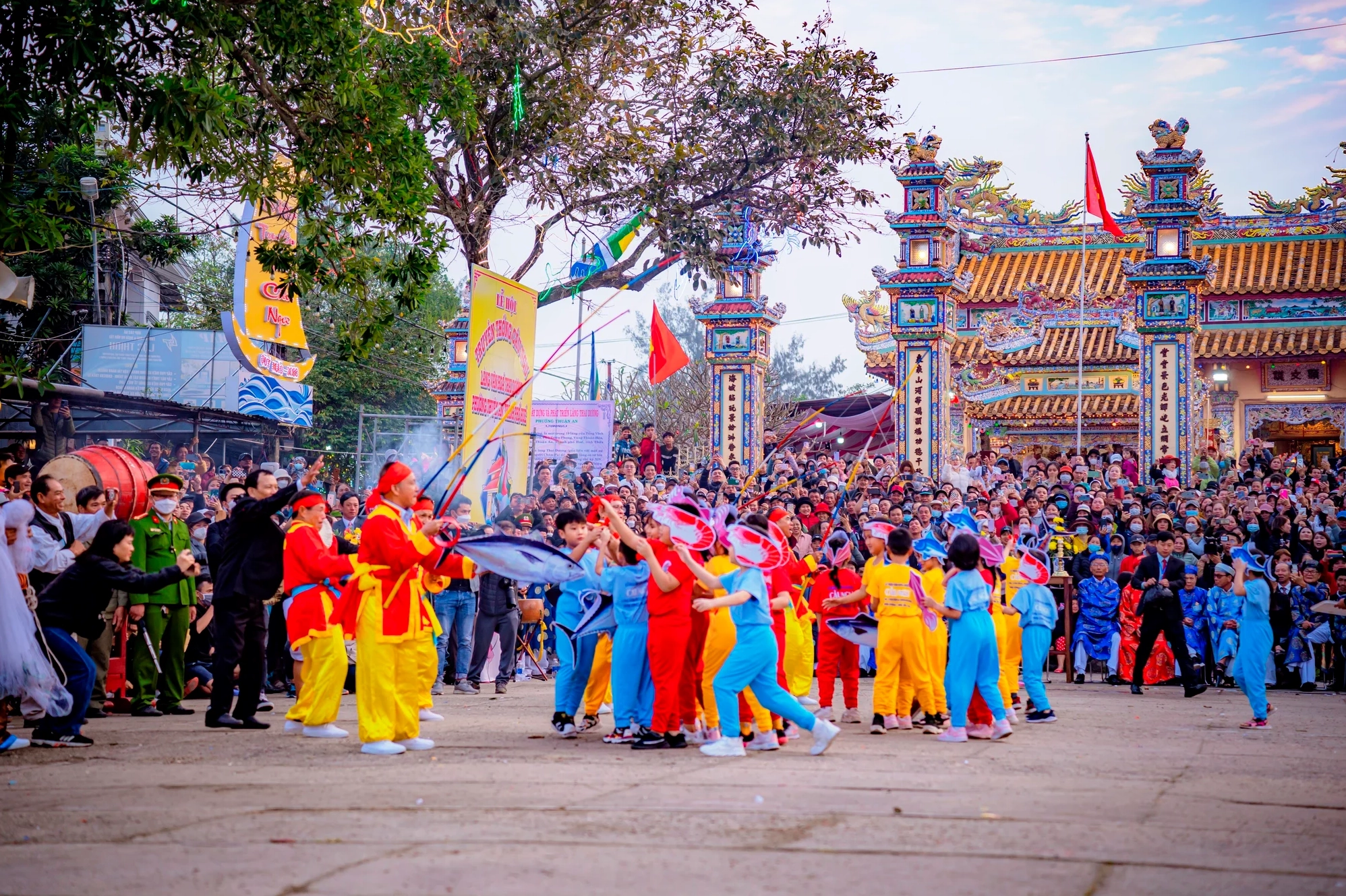 Mẫu Thông báo thưởng lễ Giỗ tổ Hùng Vương 2026 file word