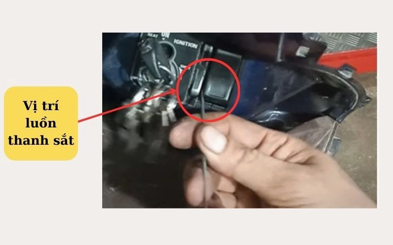 mở cốp xe vision đời cũ