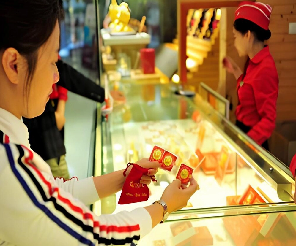 Mua vàng ngày nào đẹp năm 2025? Nên mua vàng vào ngày nào trong tháng?