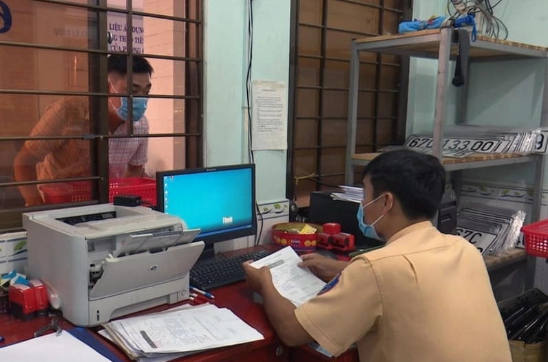 Sang tên đổi chủ xe máy khác tỉnh