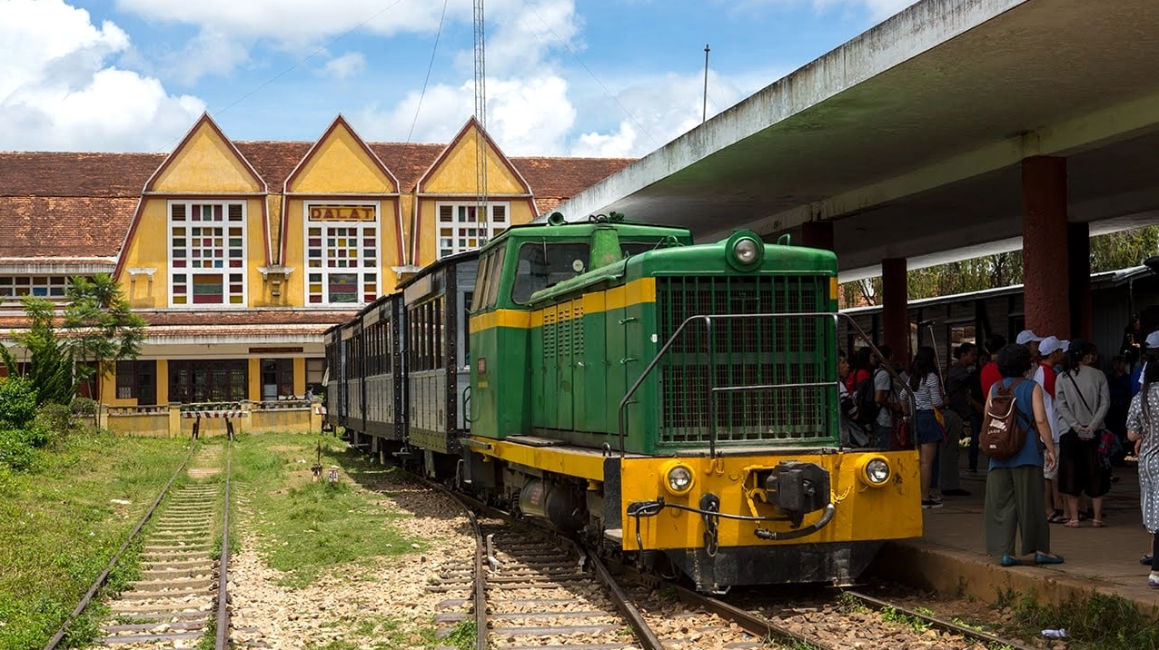 Toàn cảnh Chùa Linh Phước nhìn từ trên cao