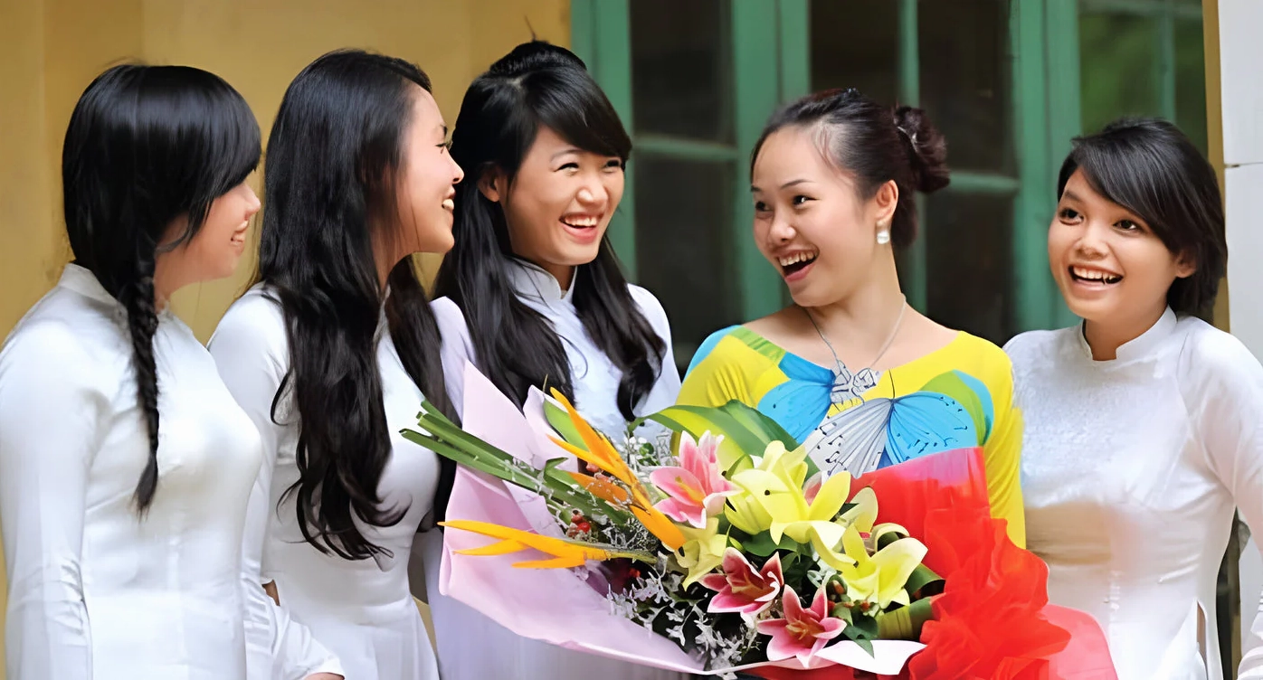 tong-hop-tho-ve-ngay-2011-hay-nhat-2026-tri-an-nguoi-lai-do-_581