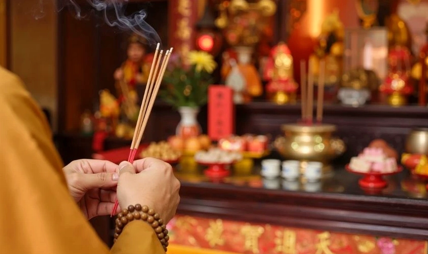 Văn khấn ngày 30 Tết trong nhà
