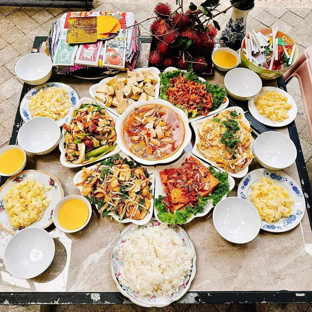 Văn khấn Rằm tháng 7 cúng gia tiên, thần linh đầy đủ, chính xác nhất, giúp - Ảnh 4.