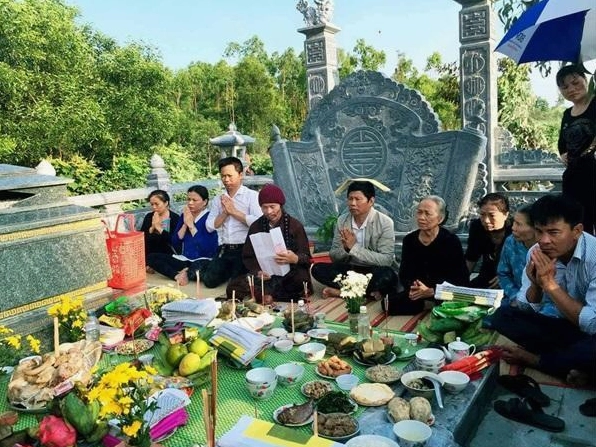 van-khan-ta-mo-moi-xay-2026-huong-dan-nghi-le-chuan-tam-linh_220