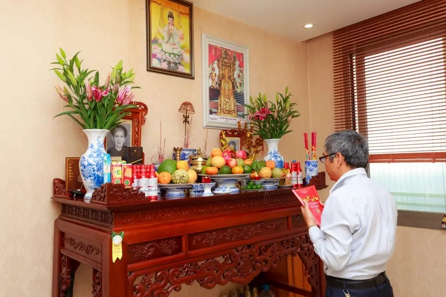 Văn khấn xin gia tiên phù hộ