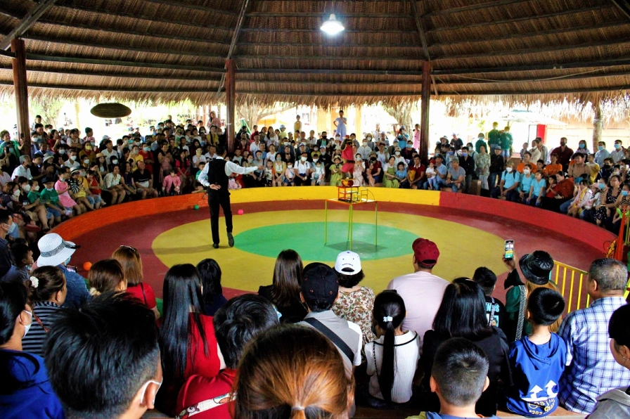 XIẾC THÚ NGHỆ THUẬT