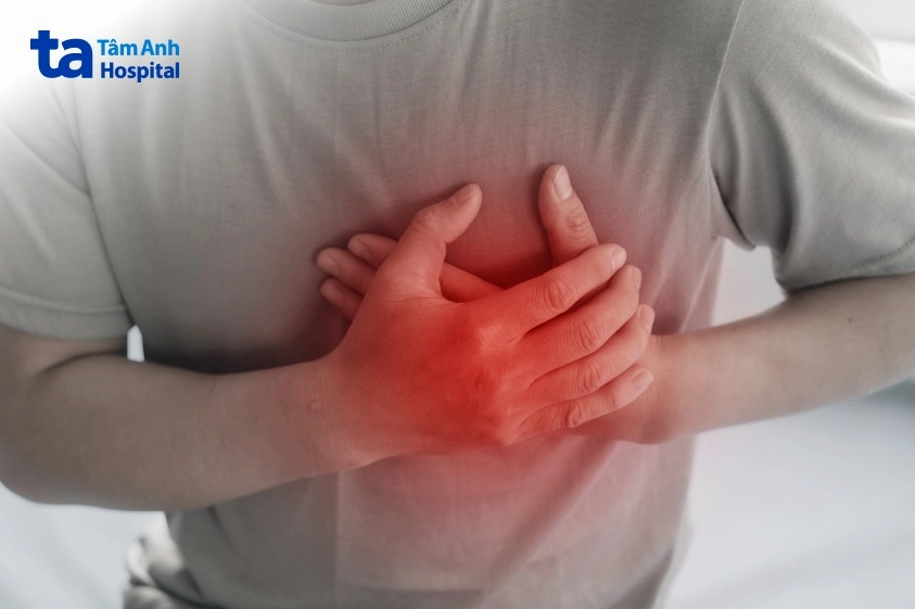 Chấn thương vùng ngực có nguy cơ gây tràn khí màng phổi