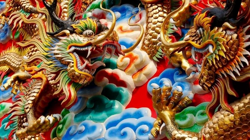 Màu sắc hợp với Canh Thìn 2000