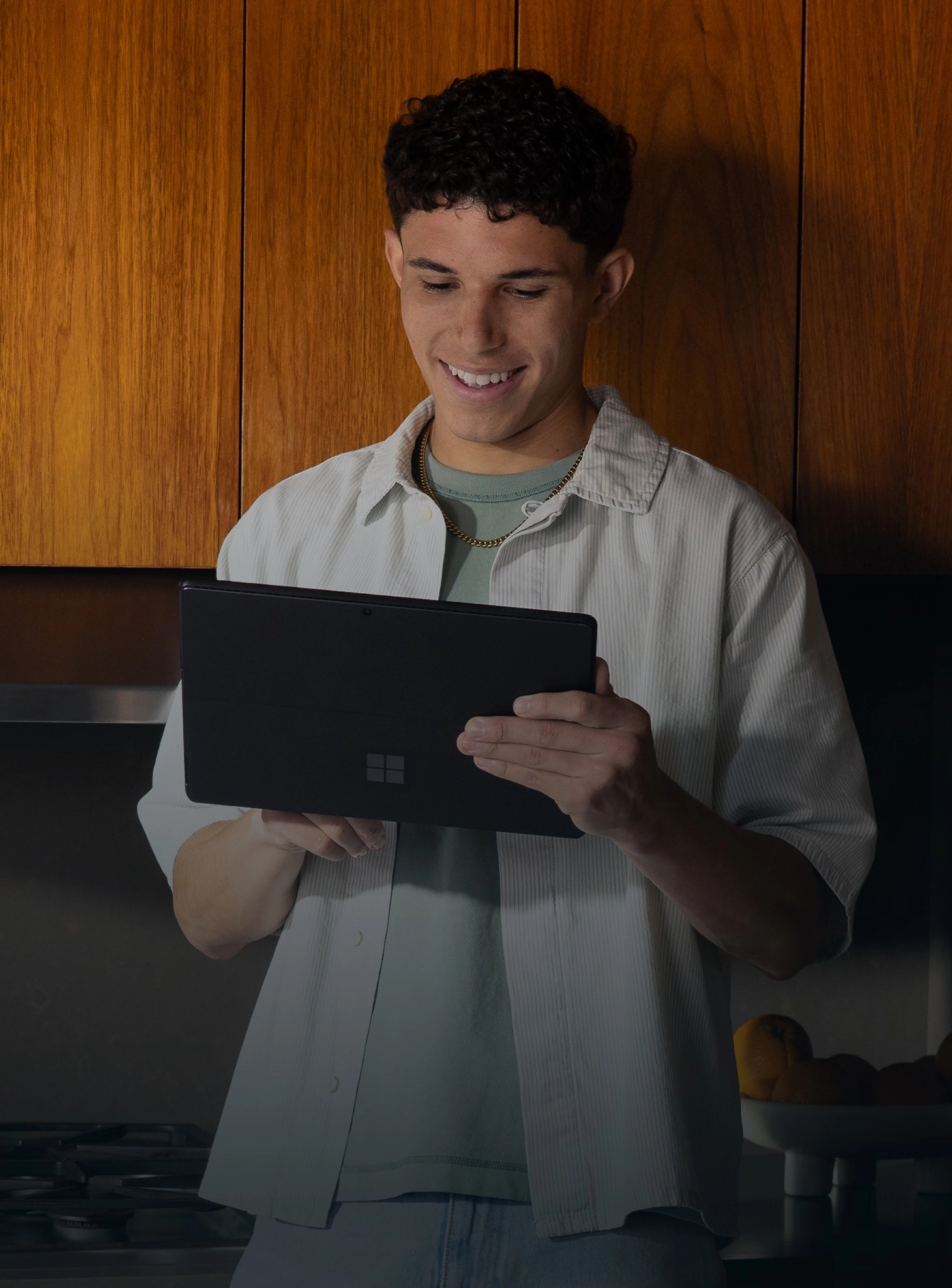 Người dùng trải nghiệm Microsoft 365 trên máy tính bảng