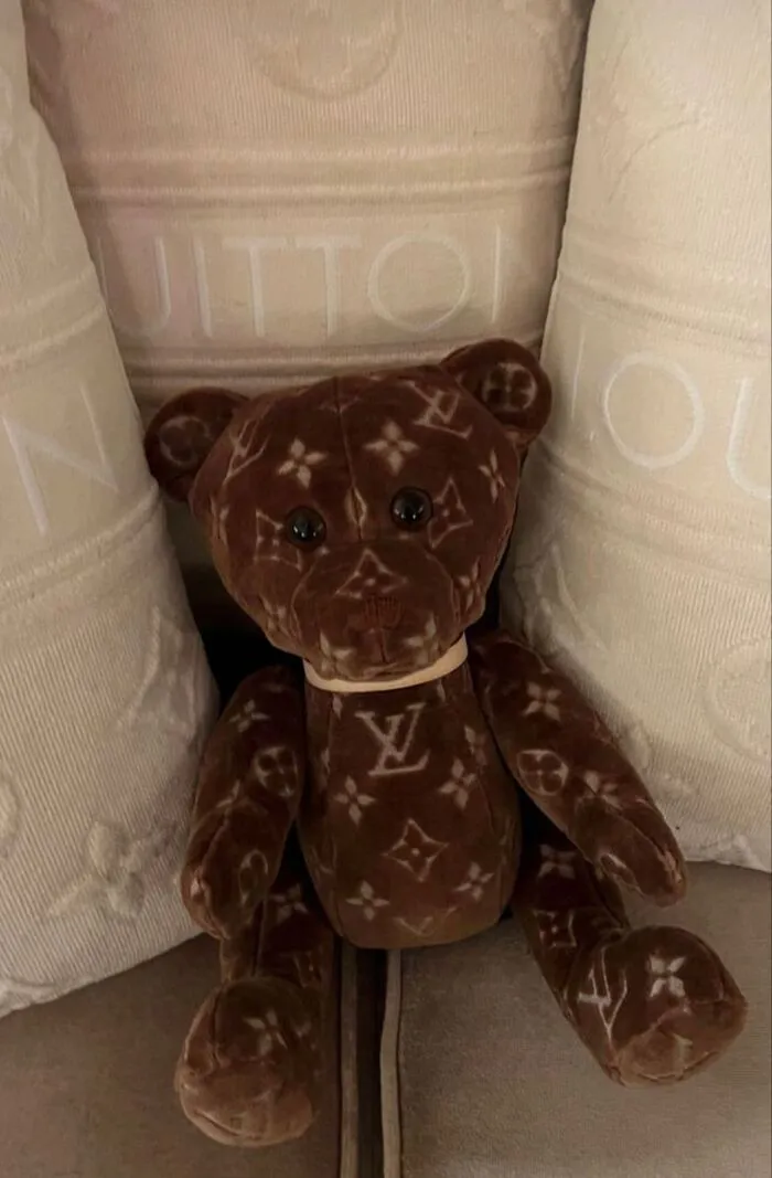 hình nền louis vuitton con gấu
